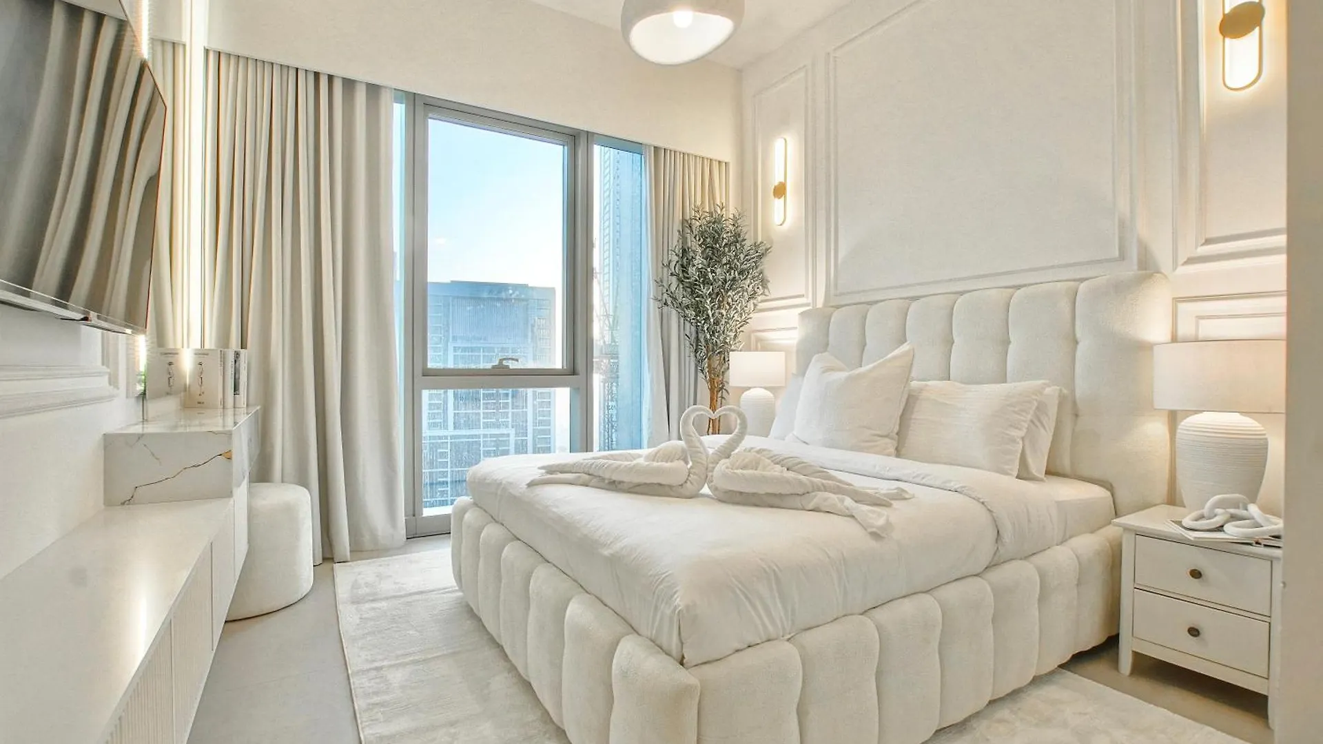Beautiful 1Br Burj View From Infinity Pool Apartment Dubai